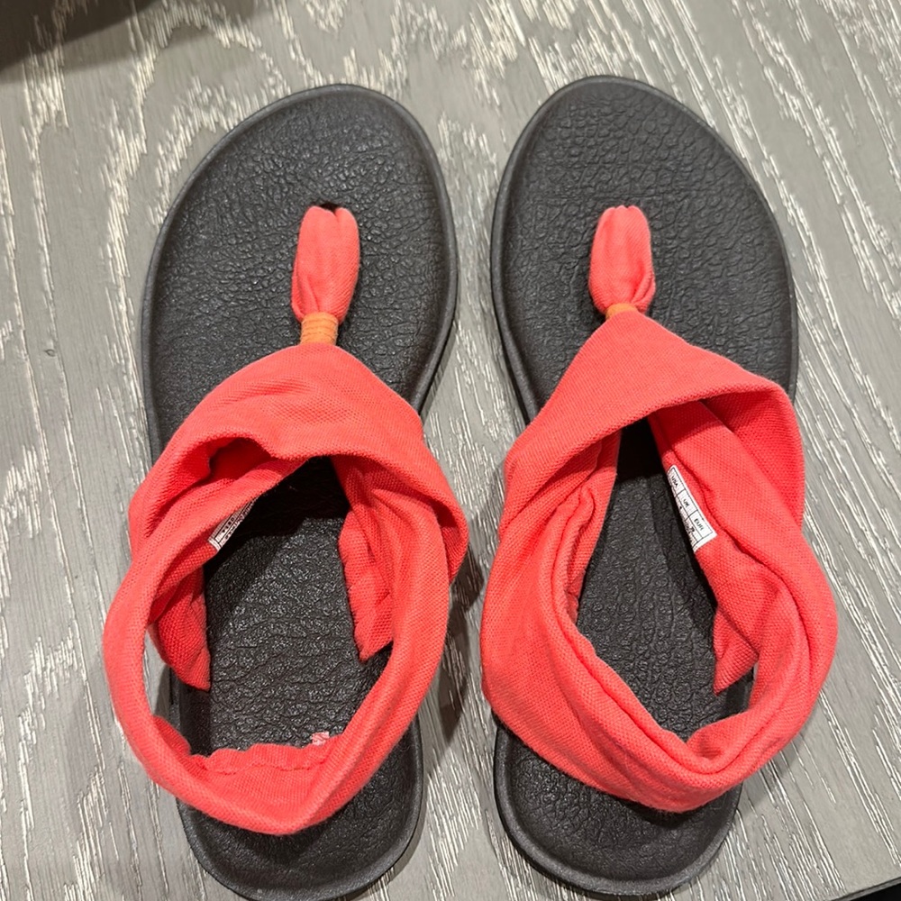 Sanuk Yoga Mat Sandals - size 8